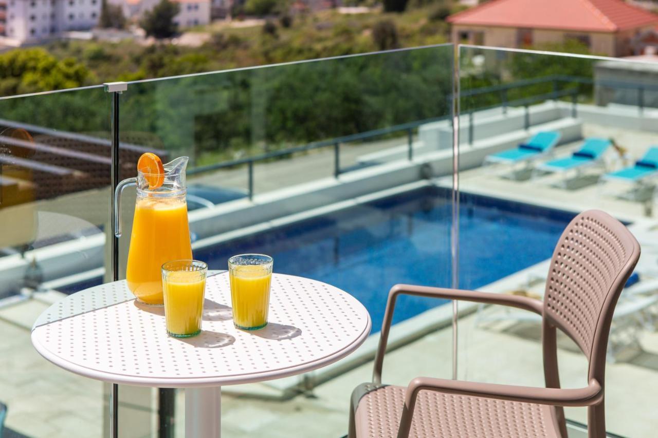 Sun Resort Apartments Zecevo Luaran gambar