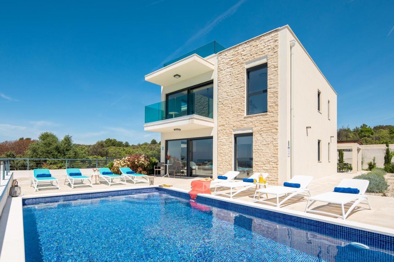 Sun Resort Apartments Zecevo Luaran gambar