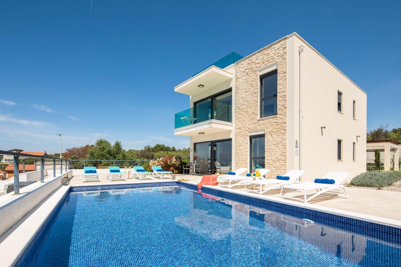 Sun Resort Apartments Zecevo Luaran gambar